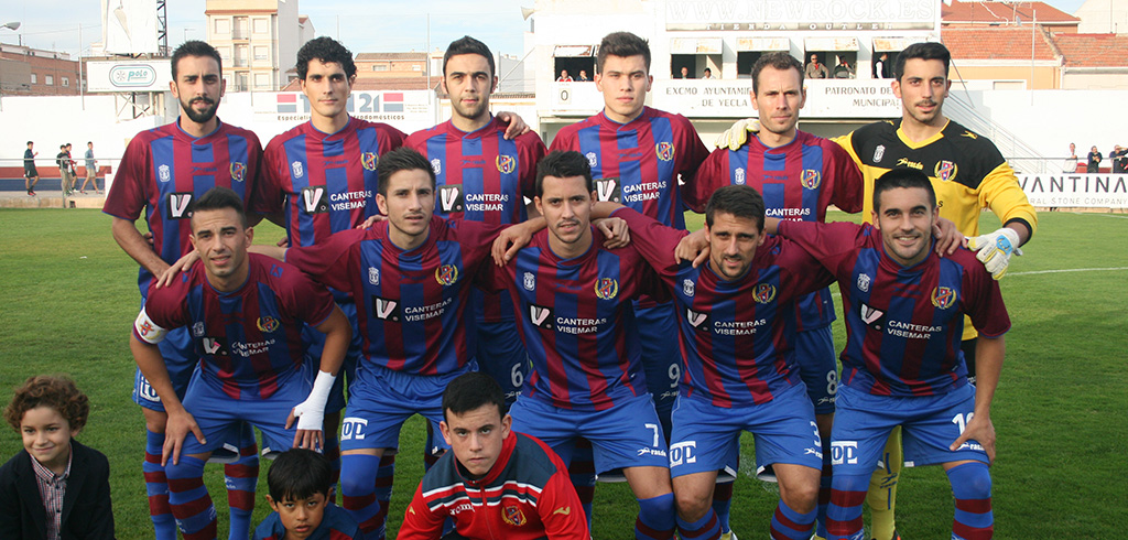 Once inicial del Yeclano Deportivo