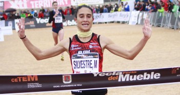 Marta Silvestre llegando a meta
