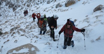 Transcurso hacia la cumbre de La Sagra / Club Montañero Yecla