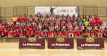 La SD Hispania, al completo en su presentación en el Chumilla / P. Aguilera