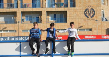 Los tres jugadores del 'Ciudad', en las instalaciones del Villarreal