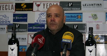 Sanjuán, en sala de prensa tras vencer al Lorca / Á. Ayala