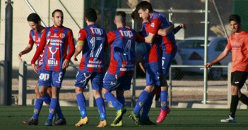 El equipo yeclano celebra uno de los tantos ante Rincón de Seca / J. Ramón Martínez