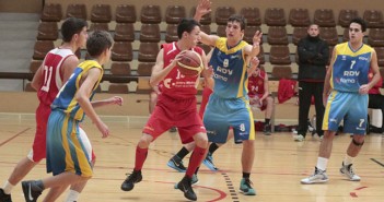 Instante del duelo del Junior ante Salesianos / P. Aguilera