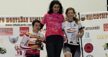 Carolina, en el segundo escalón del podio en Caudete / CCY