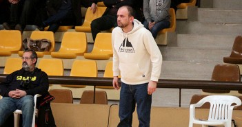 El entrenador del Cadete 2000 de la Red / Pascual Aguilera