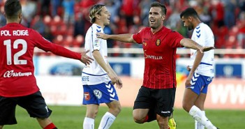 Ortuño celebra el gol ante el Tenerife / EFE