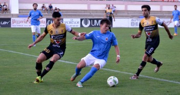 Instante del partido entre Almansa y Yeclano / BalonParado.es