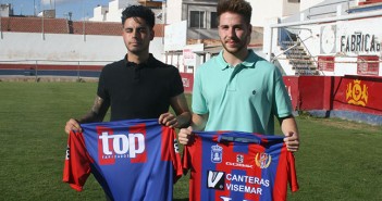 Pedro y Antonio, durante su presentación / J. Ramón Martínez