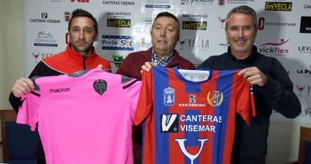 YeclaSport_Yeclano_FirmaConvenio_Levante