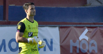 Miguel Serna, durante un partido esta campaña / Archivo