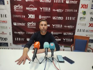 Alberto Cifuentes, entrenador del Cádiz Mirandilla